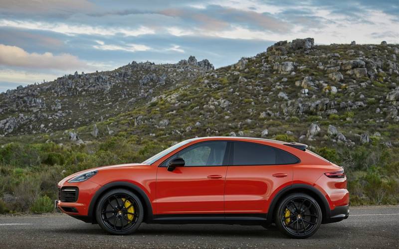 Porsche Cayenne Coupe 2020 SUV Drive
